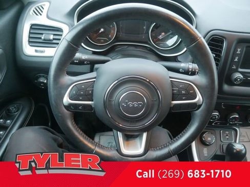 Used 2018 Jeep Compass Latitude w/ Cold Weather Group image 29