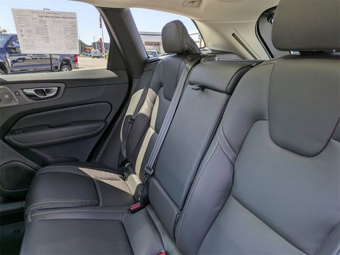 Certified 2023 Volvo XC60 B5 Ultimate image 14
