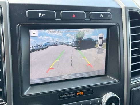 Used 2018 Ford Expedition XLT w/ Equipment Group 202A RWD image 11