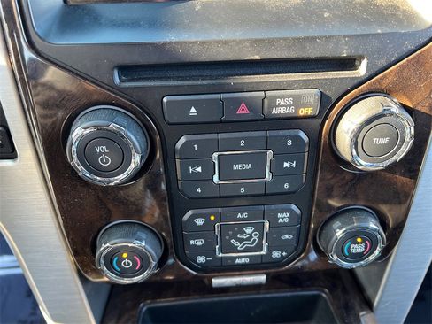 Used 2013 Ford F150 Platinum image 21