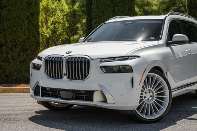 Used 2023 BMW X7 xDrive40i AWD/4WD image 2