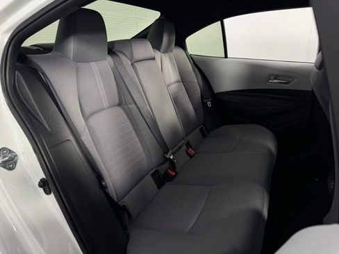 Used 2025 Toyota Corolla SE image 16