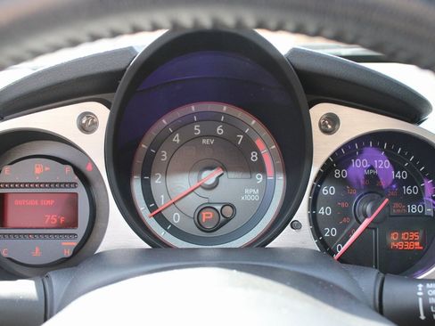 Used 2020 Nissan 370Z Touring Sport image 8