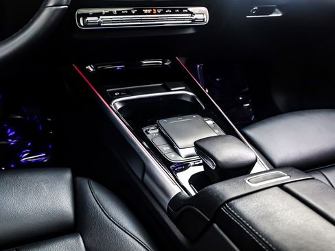 Used 2023 Mercedes-Benz GLB 250 GLB 250 SUV image 6