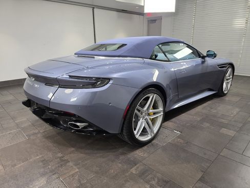 Used 2025 Aston Martin DB12 Convertible image 26