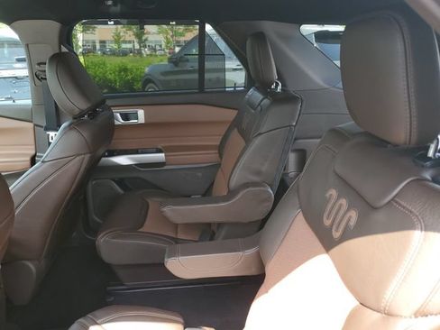 Certified 2023 Ford Explorer King Ranch w/ Technology Package AWD/4WD image 27