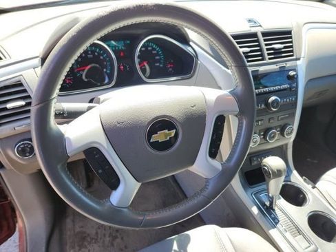 Used 2011 Chevrolet Traverse LT w/ Personal Connectivity Package AWD/4WD image 9