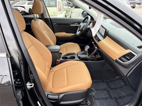 Used 2024 Kia Seltos EX image 9