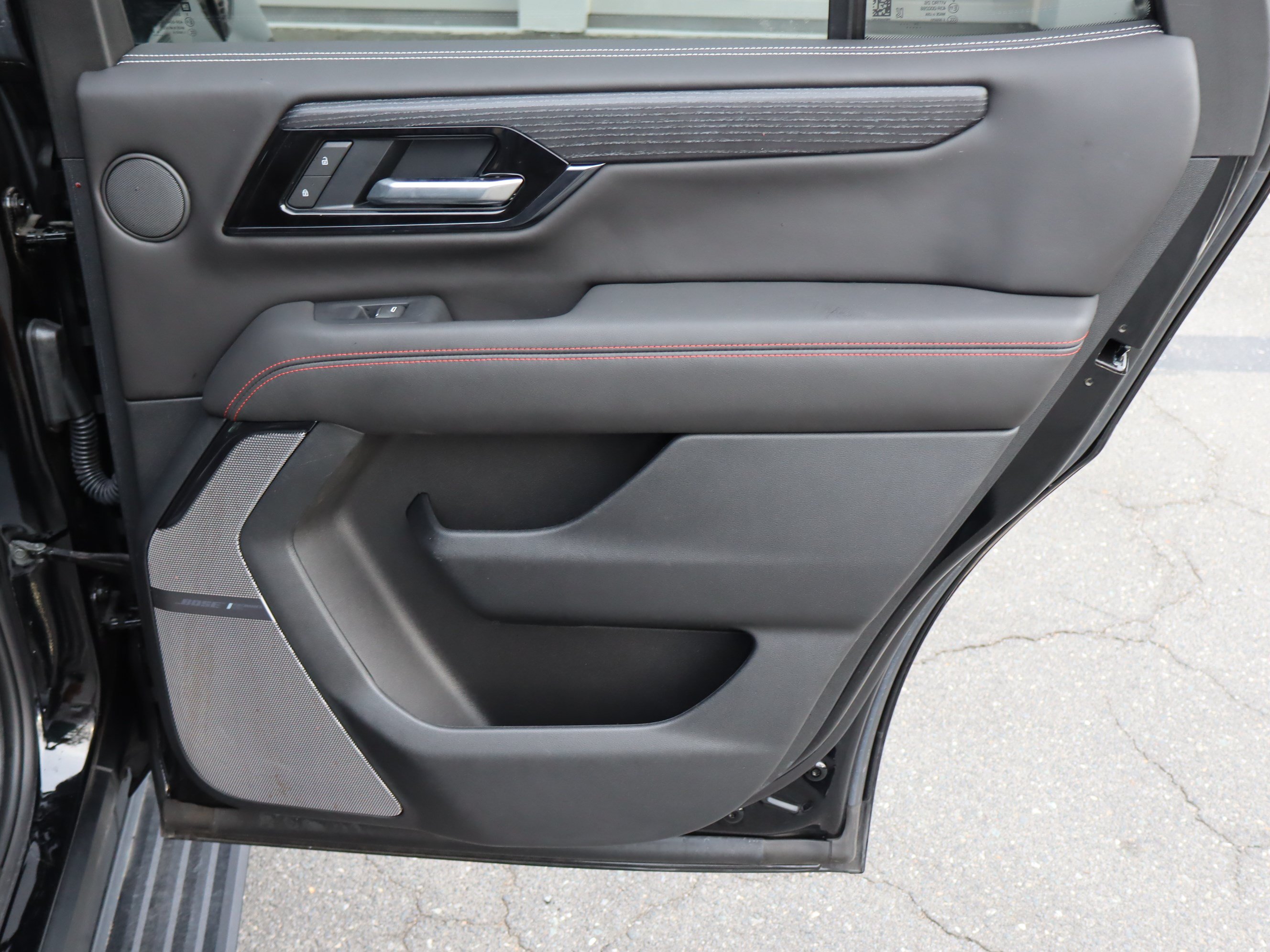 Used 2025 GMC Yukon AT4 Ultimate AWD/4WD image 39