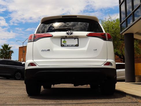 Used 2018 Toyota RAV4 LE w/ All Weather Liner Package FWD image 12