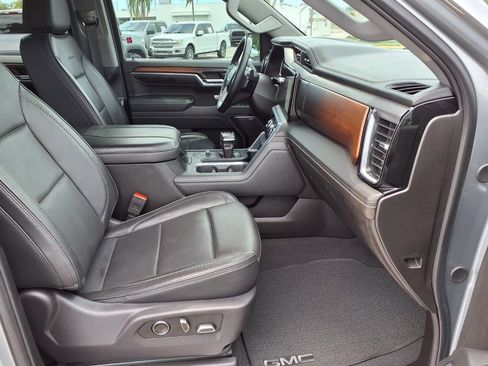Used 2024 GMC Sierra 1500 Denali w/ Technology Package AWD/4WD image 13