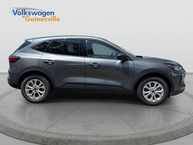 Used 2025 Ford Escape Active FWD image 2