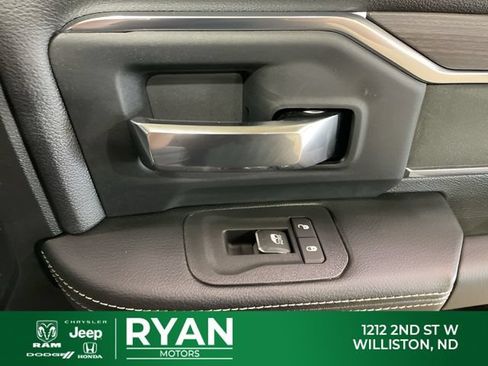 New 2026 RAM 2500 Laramie AWD/4WD image 45