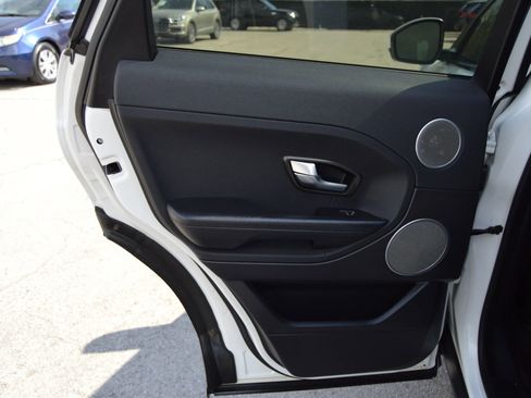 Used 2015 Land Rover Range Rover Evoque Pure Plus image 18