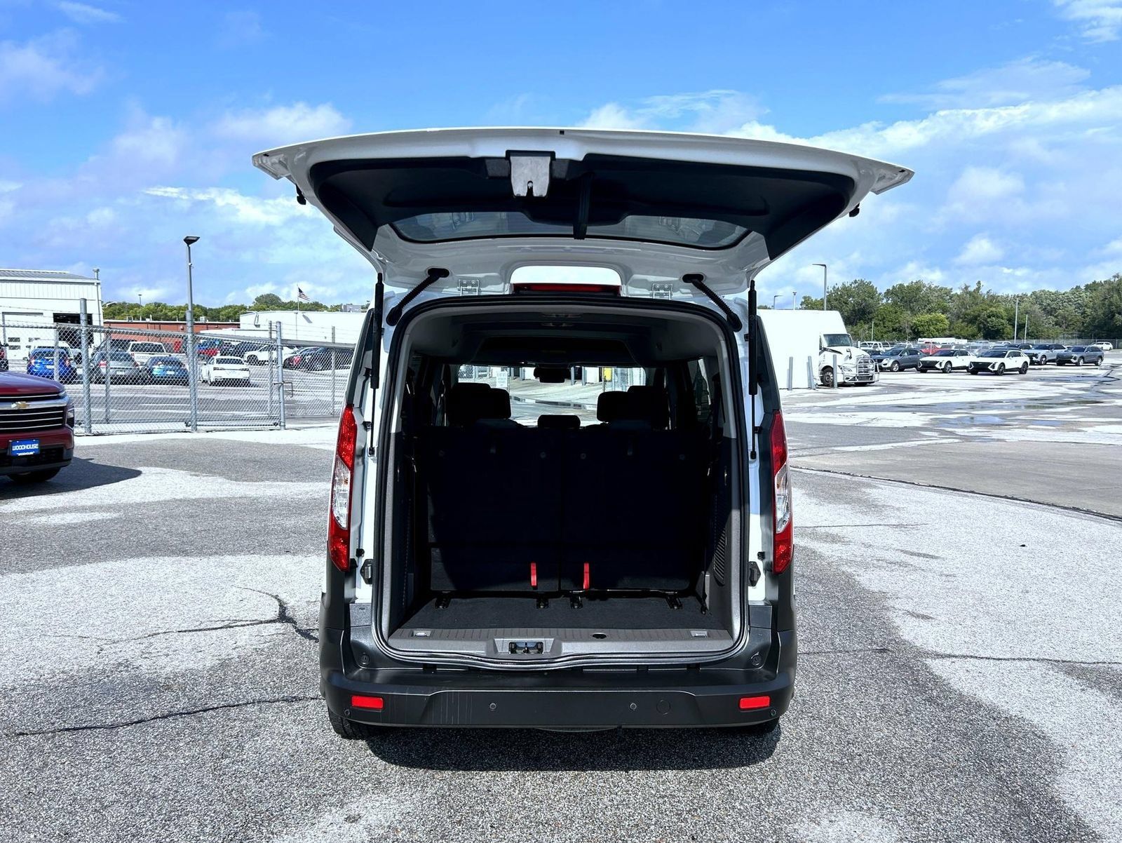 Used 2020 Ford Transit Connect XL FWD image 22