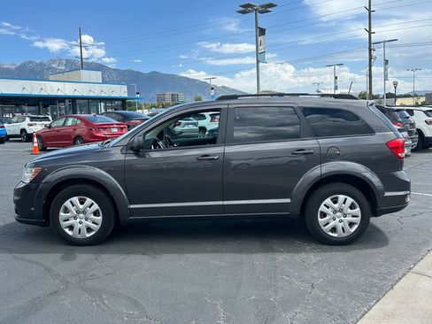 Used 2018 Dodge Journey SXT w/ Connectivity Group FWD image 7