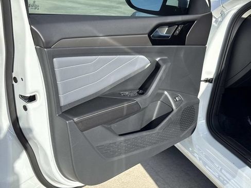 New 2026 Volkswagen Jetta SEL FWD image 8