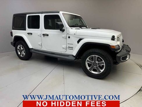 Used 2019 Jeep Wrangler Unlimited Sahara w/ Cold Weather Group AWD/4WD image 7