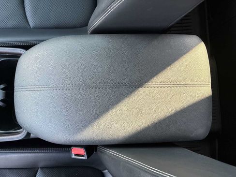 Used 2020 Toyota RAV4 Limited AWD/4WD image 22