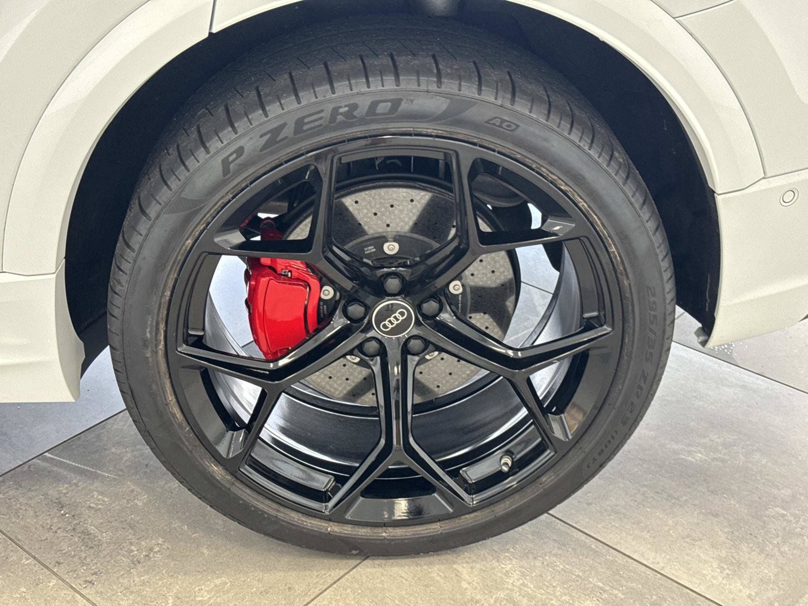 Used 2025 Audi RS Q8 performance AWD/4WD image 9