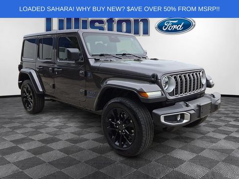 Used 2025 Jeep Wrangler Unlimited Sahara w/ Safety Group AWD/4WD image 3