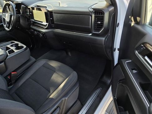 Used 2024 Chevrolet Silverado 2500 LT image 8