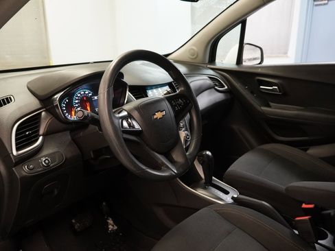 Used 2017 Chevrolet Trax LS w/ Fleet Convenience Package image 6