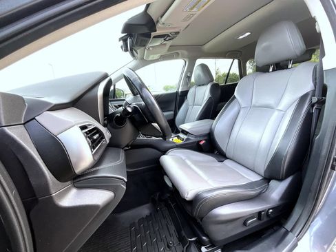 Used 2023 Subaru Outback Limited AWD/4WD image 10