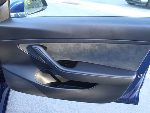 Used 2020 Tesla Model 3 Standard Range Plus RWD image 21