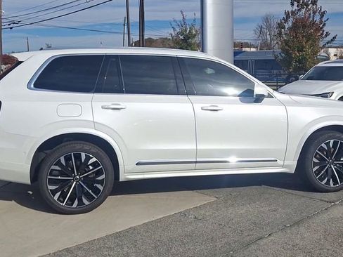 New 2026 Volvo XC90 B6 Plus w/ Protection Package Premier image 7