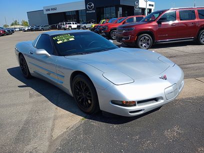 Used 2000 Chevrolet Corvette Coupe w/ Roof Pkg