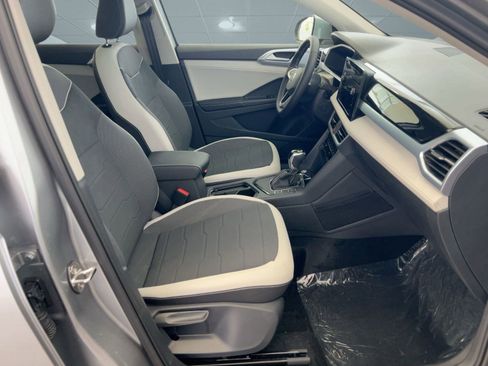 New 2026 Volkswagen Taos SE image 30