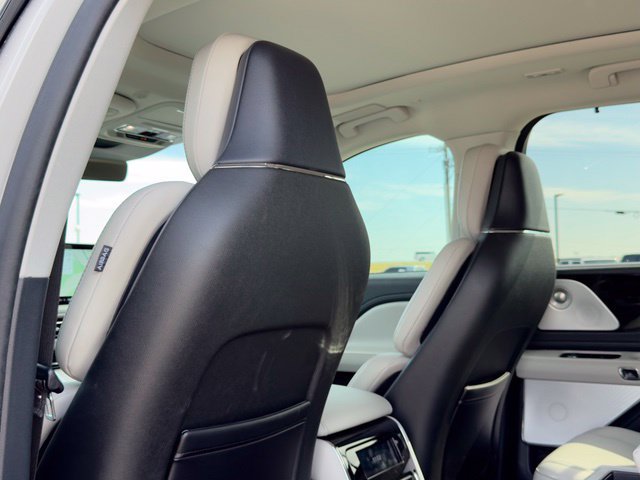 Used 2025 Lincoln Aviator Reserve w/ Equipment Group 201A AWD/4WD image 20