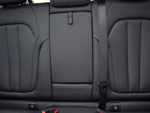 Used 2022 BMW X5 xDrive40i w/ Premium Package image 11