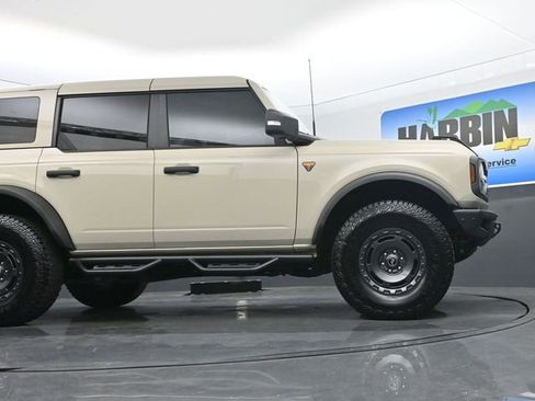 Used 2025 Ford Bronco Badlands image 22