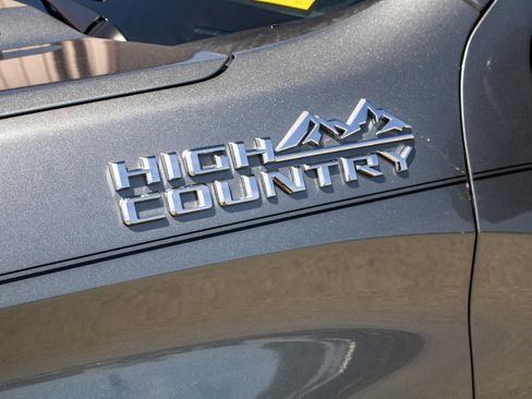 Used 2024 Chevrolet Silverado 1500 High Country w/ High Country Premium Package AWD/4WD image 15