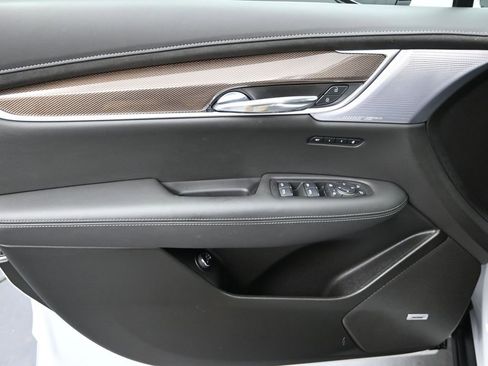 Certified 2025 Cadillac XT6 Premium Luxury w/ Platinum Package AWD/4WD image 14