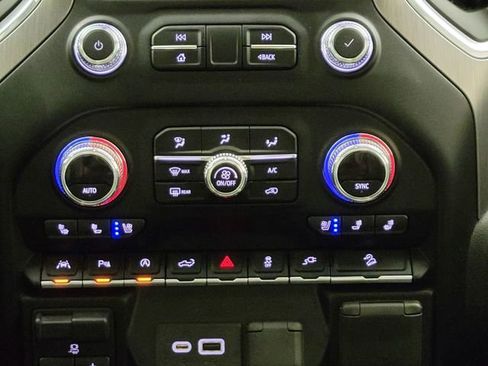 Used 2020 GMC Sierra 1500 Denali w/ Denali Premium Package AWD/4WD image 23