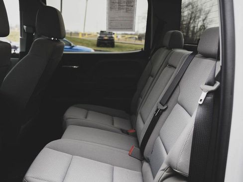 Used 2018 Chevrolet Silverado 1500 Custom w/ Custom Value Package image 19