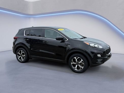 Used 2022 Kia Sportage LX AWD/4WD image 1