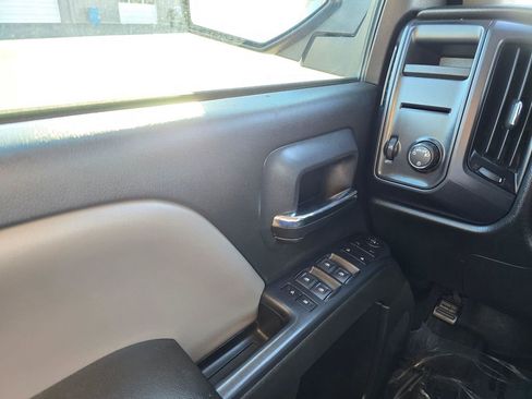 Used 2015 Chevrolet Silverado 1500 W/T image 30