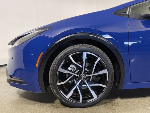 Certified 2026 Toyota Prius Plug-In Hybrid image 11