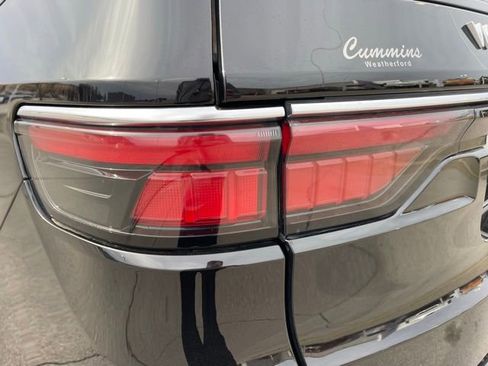 Used 2022 Jeep Wagoneer Series II w/ Convenience Group I image 11