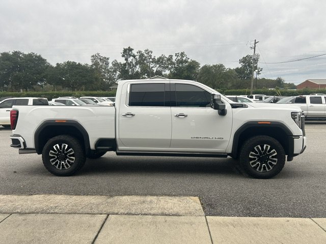 Used 2024 GMC Sierra 2500 Denali Ultimate AWD/4WD image 1