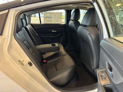 New 2026 Nissan Sentra SR w/ SR Premium Package FWD image 26