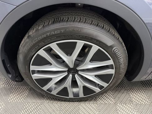 Used 2021 Tesla Model Y Long Range AWD/4WD image 21
