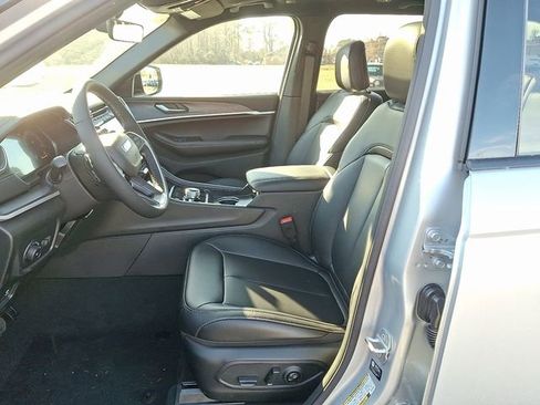 New 2025 Jeep Grand Cherokee Limited w/ MOPAR Finishing Package image 10