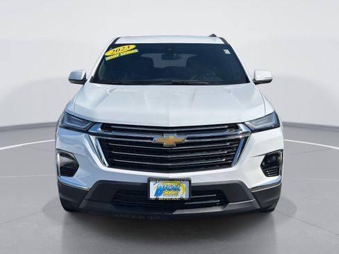 Certified 2023 Chevrolet Traverse LT image 2