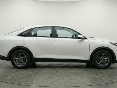 Used 2025 Kia K4 FWD image 11