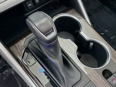 Used 2021 Toyota Highlander Platinum image 17